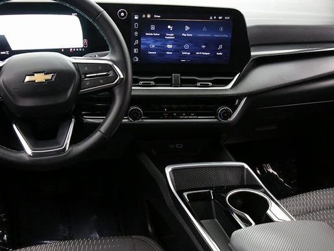 Certified 2025 Chevrolet Equinox LT w/ Safety and Technology Package image 15