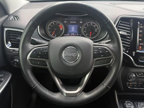 Used 2019 Jeep Cherokee Limited AWD/4WD image 30