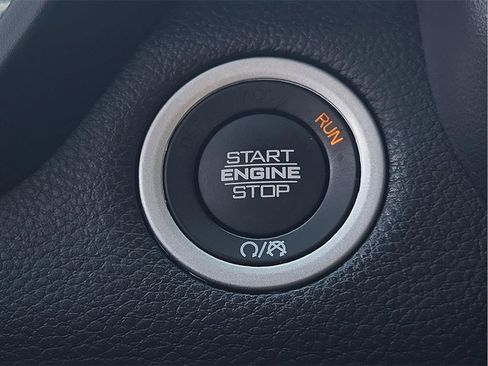 Used 2023 RAM 1500 Laramie image 15