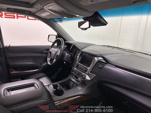 Used 2019 Chevrolet Suburban LT image 64