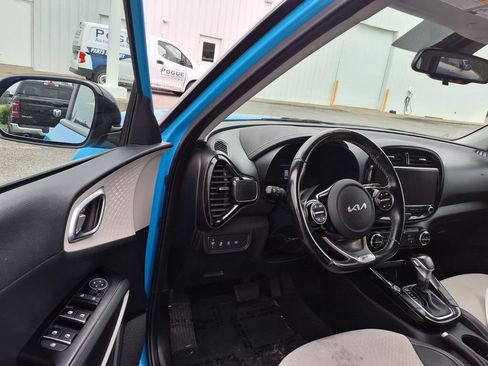 Used 2024 Kia Soul GT-Line FWD image 9