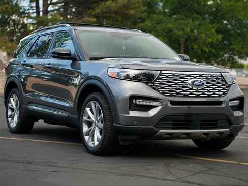 Used 2021 Ford Explorer Platinum w/ Equipment Group 601A AWD/4WD image 7