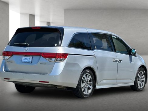Used 2015 Honda Odyssey Touring image 4