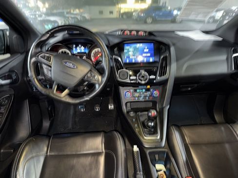 Used 2018 Ford Focus ST w/ Equipment Group 402A image 19