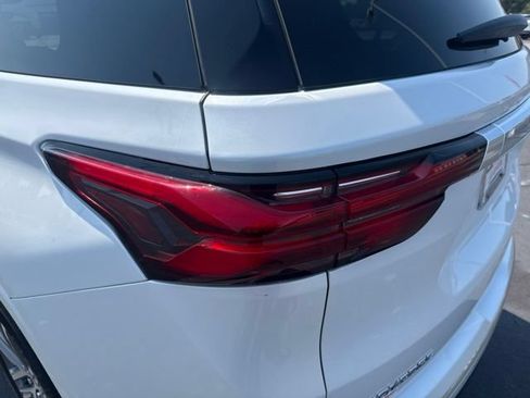 Used 2023 Chevrolet Traverse High Country w/ LPO, Floor Liner Package FWD image 10