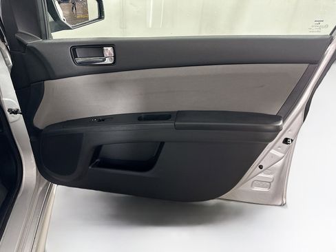 Used 2012 Nissan Sentra 2.0 SR w/ Special Edition Pkg image 29