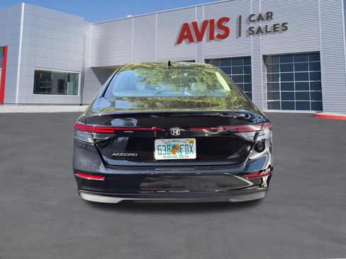 Used 2025 Honda Accord SE image 7