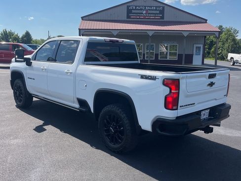Used 2025 Chevrolet Silverado 2500 LTZ w/ LTZ Plus Package AWD/4WD image 7