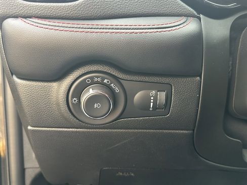 Used 2023 Dodge Durango GT image 25