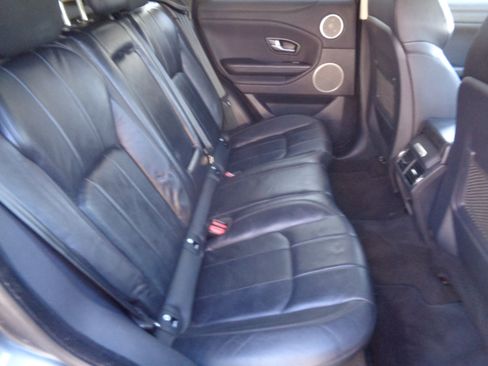 Used 2016 Land Rover Range Rover Evoque SE image 8