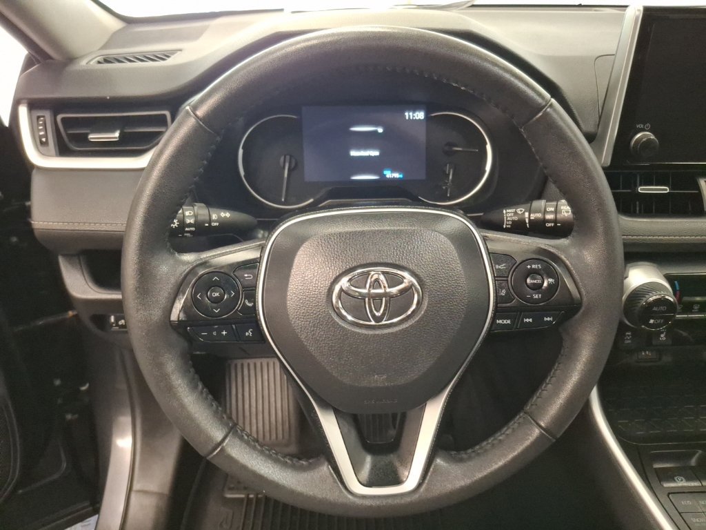 Used 2024 Toyota RAV4 XLE Premium w/ Weather Package AWD/4WD image 19