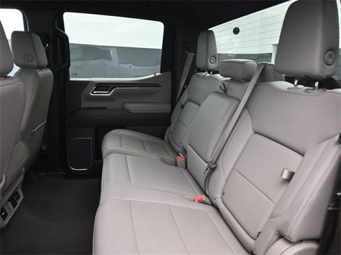 Used 2024 GMC Sierra 1500 SLT image 10