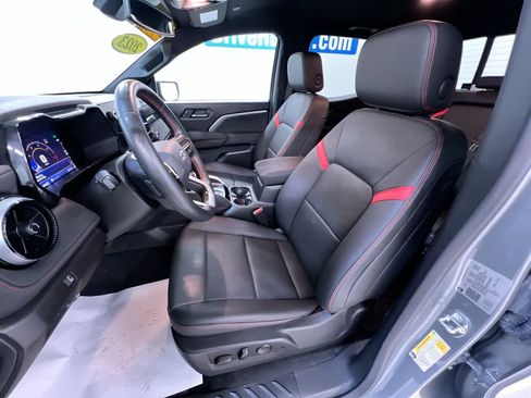 Used 2023 Chevrolet Colorado Z71 w/ Z71 Convenience Package 2 AWD/4WD image 14