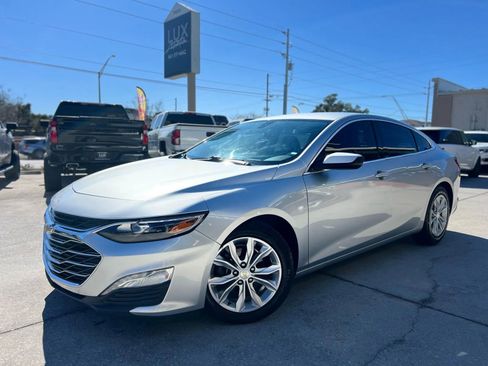 Used 2021 Chevrolet Malibu LT image 1