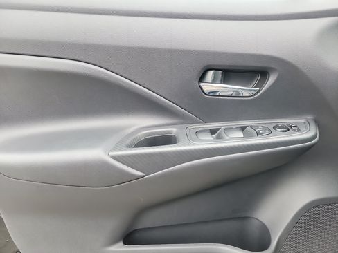 Used 2025 Nissan Versa SV FWD image 12