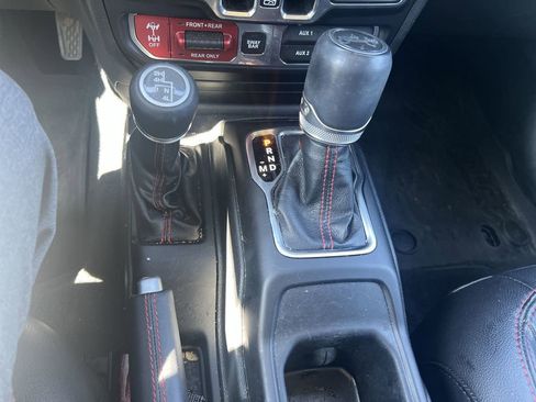 Used 2019 Jeep Wrangler Unlimited Rubicon image 19