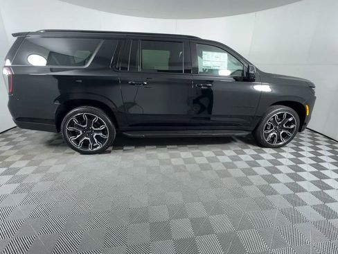 New 2026 Chevrolet Suburban RST w/ RST Capability Package image 8