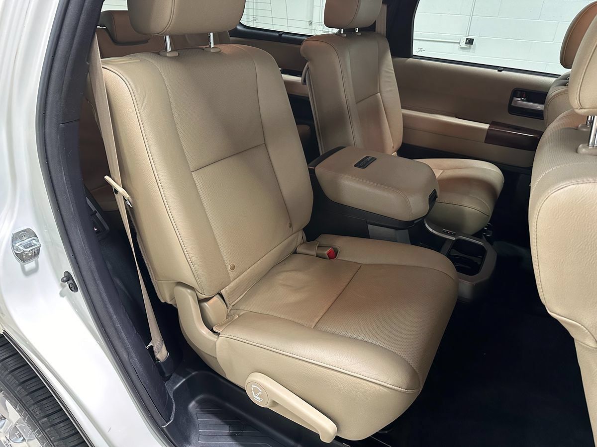 Used 2016 Toyota Sequoia Platinum AWD/4WD image 17