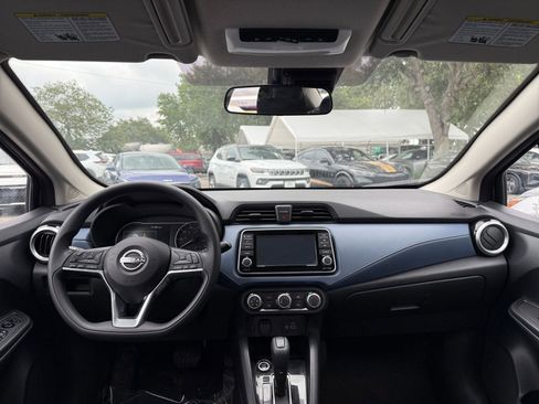 Used 2025 Nissan Versa SV FWD image 30