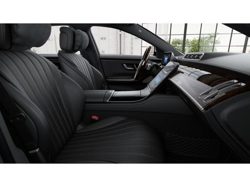 Used 2022 Mercedes-Benz S 500 4MATIC image 4