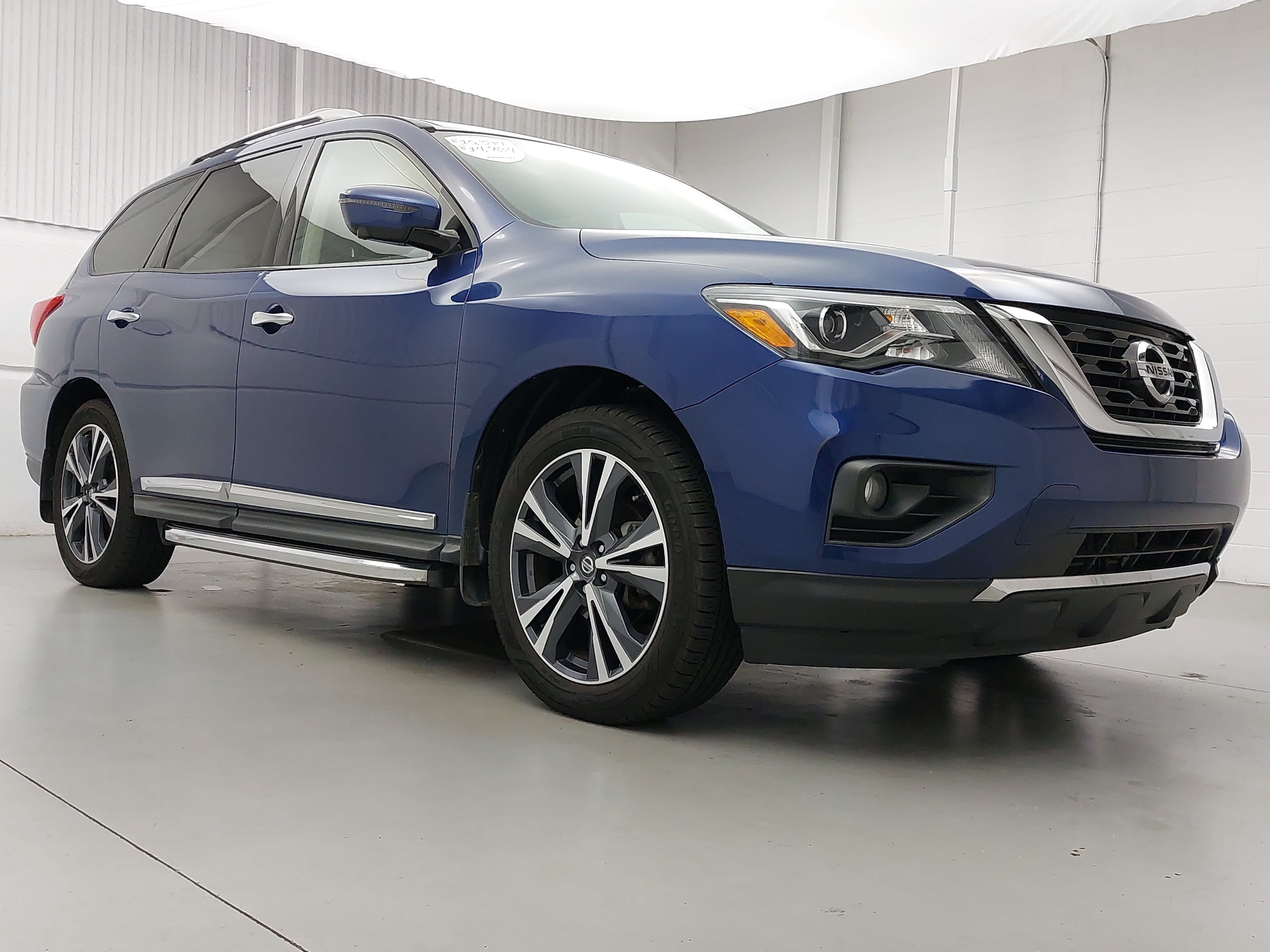 Used 2020 Nissan Pathfinder Platinum AWD/4WD image 9
