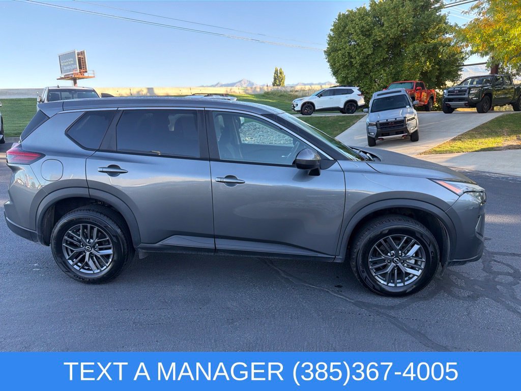 Used 2026 Nissan Rogue SV AWD/4WD image 2