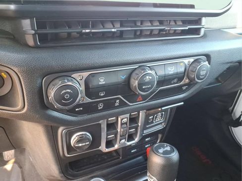 Certified 2025 Jeep Wrangler Unlimited Sport AWD/4WD image 27