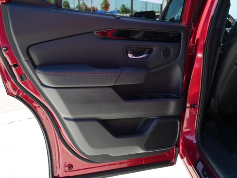 New 2025 Honda Pilot TrailSport image 18