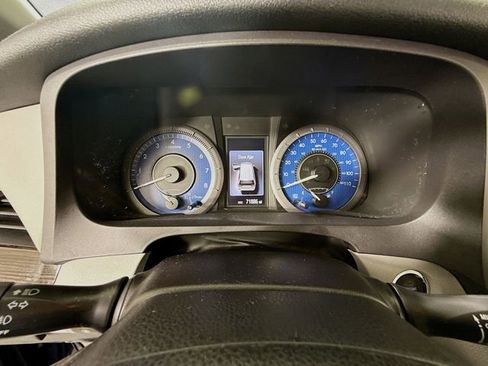 Used 2020 Toyota Sienna XLE w/ XLE Navigation Package image 17