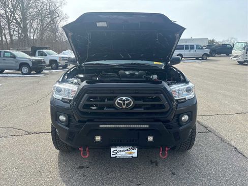 Used 2020 Toyota Tacoma SR5 image 11