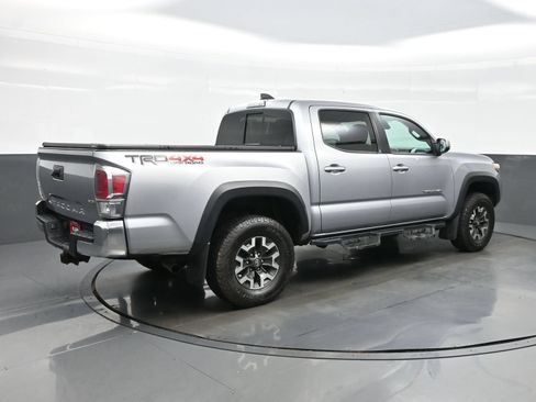 Used 2020 Toyota Tacoma TRD Off-Road AWD/4WD image 6