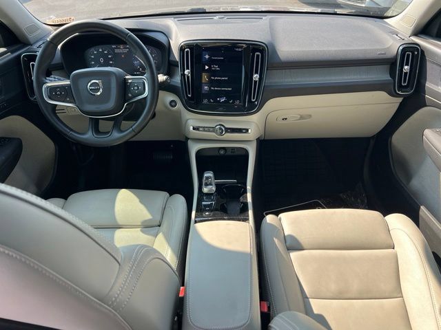 Used 2020 Volvo XC40 T5 Inscription w/ Protection Package Premier AWD/4WD image 12