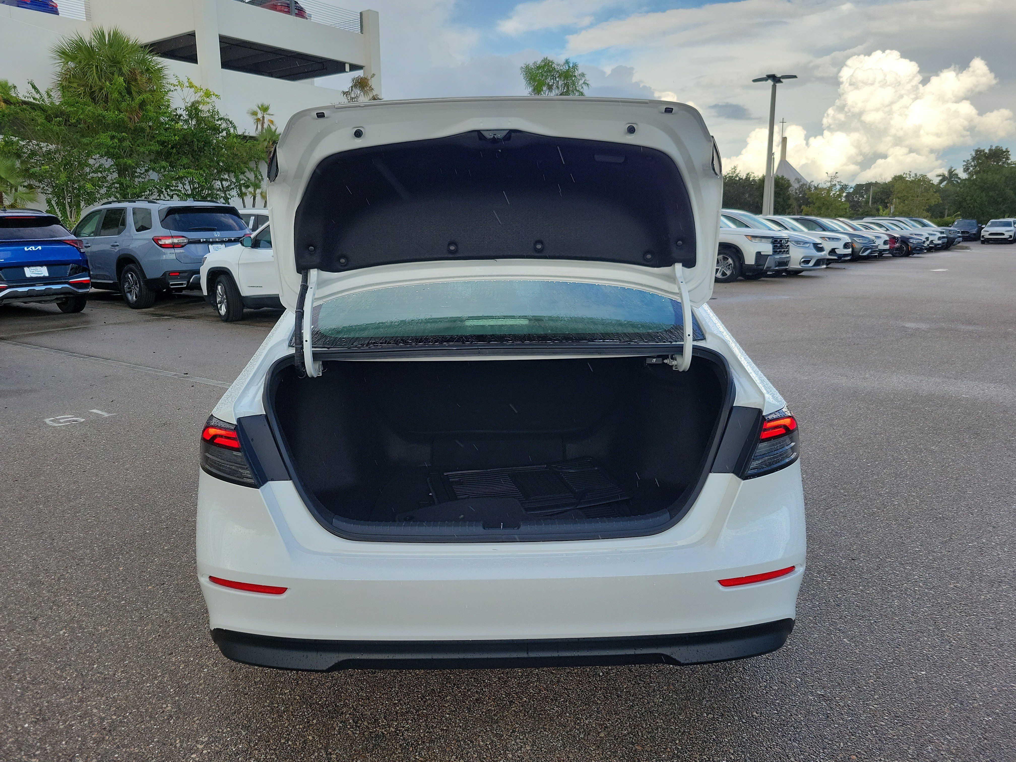 Used 2024 Honda Accord LX image 13