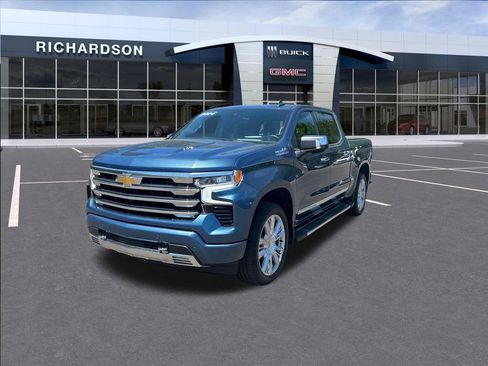 Used 2024 Chevrolet Silverado 1500 High Country w/ Technology Package AWD/4WD image 1