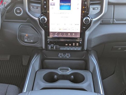 New 2026 RAM 2500 Big Horn AWD/4WD image 19