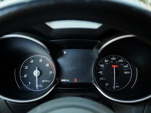 Used 2022 Alfa Romeo Stelvio Sprint image 16