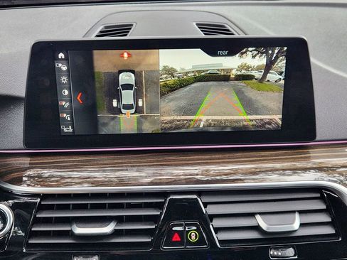 Used 2018 BMW 530e image 17