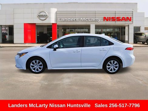 Used 2023 Toyota Corolla LE image 8