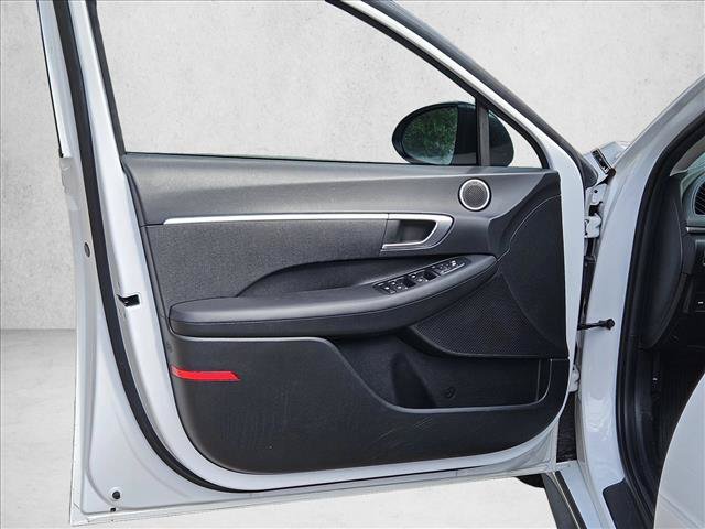 Used 2023 Hyundai Sonata SE w/ Preferred Accessory Package FWD image 10