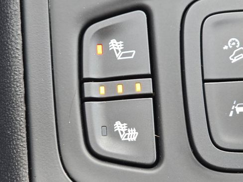 Certified 2021 GMC Terrain SLE w/ Driver Convenience Package image 9