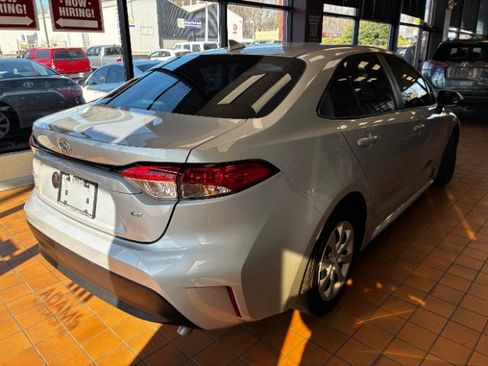 Used 2023 Toyota Corolla LE image 9