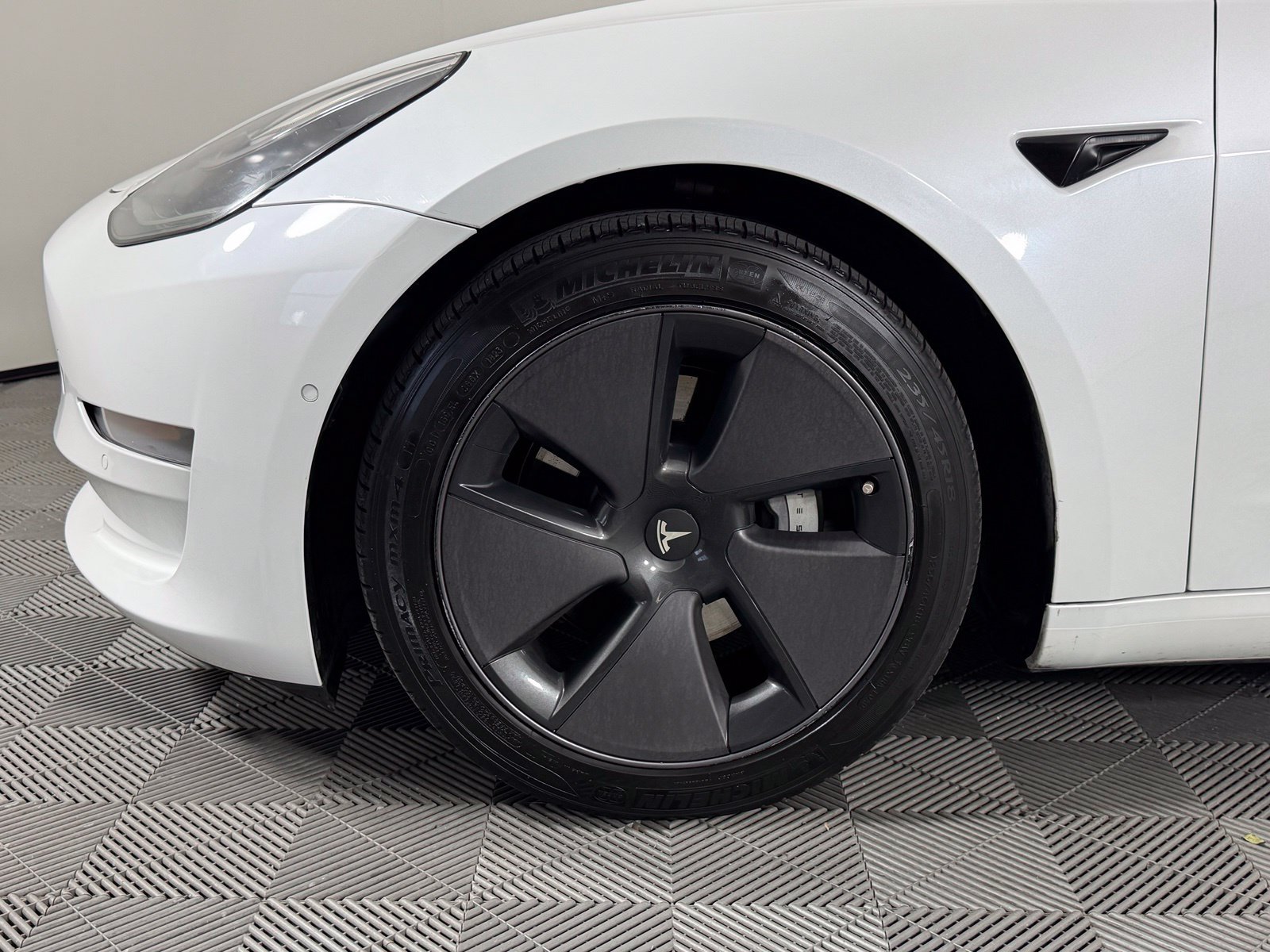 Used 2021 Tesla Model 3 Long Range AWD/4WD image 5