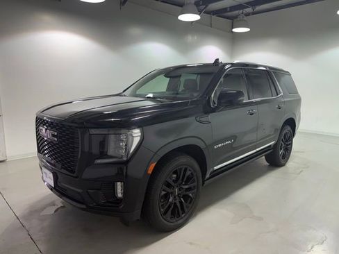 Used 2023 GMC Yukon Denali AWD/4WD image 3