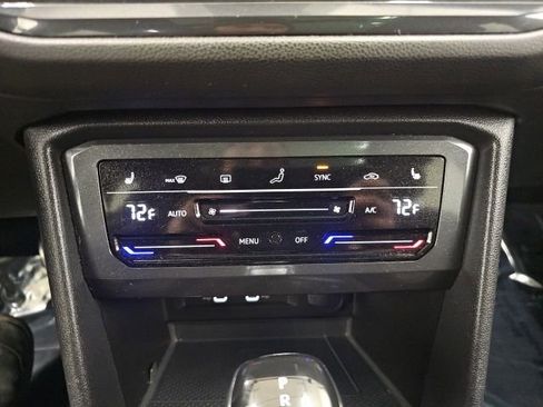 Used 2022 Volkswagen Tiguan SE R-Line image 23