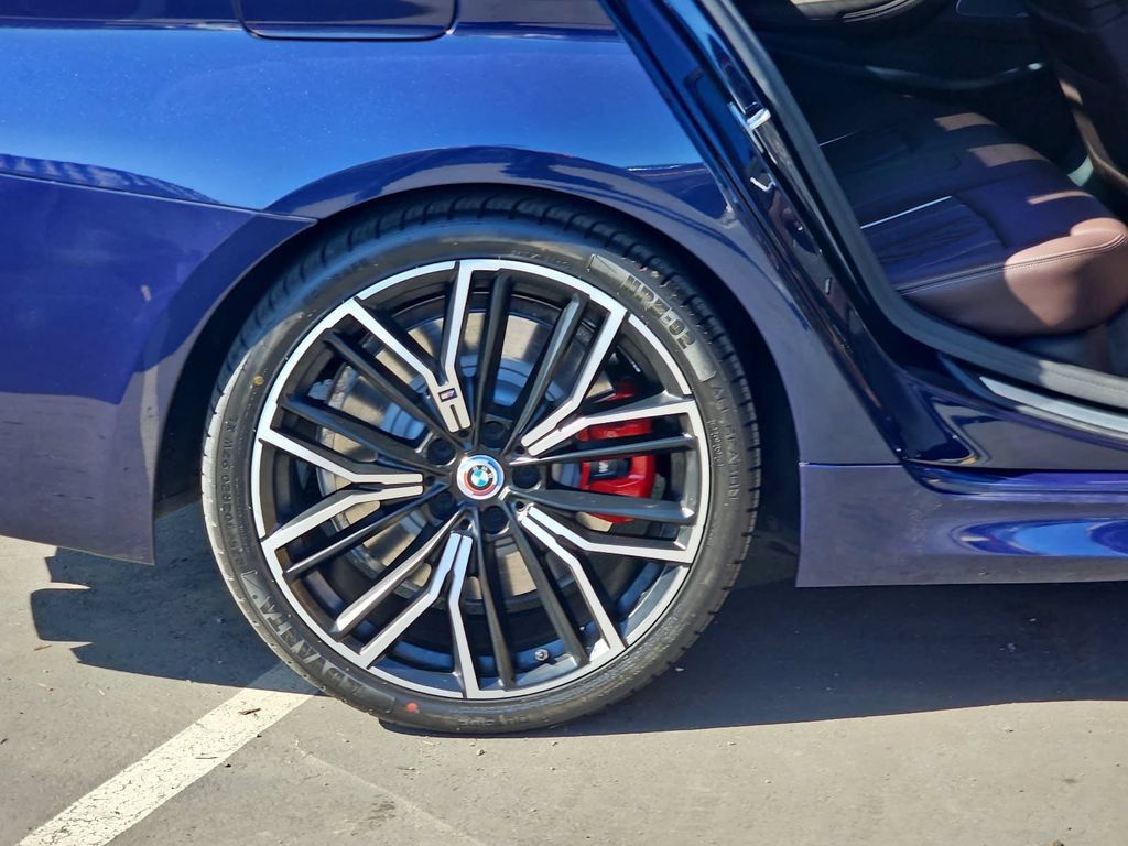 Used 2023 BMW M550i xDrive w/ Executive Package AWD/4WD image 39