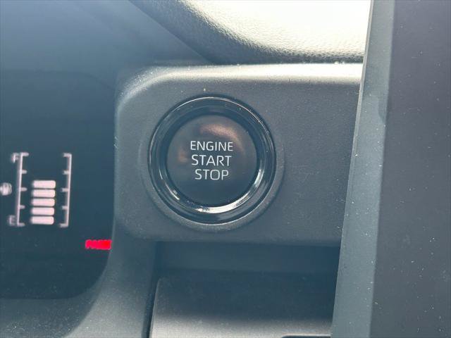Certified 2024 Toyota Tacoma SR5 AWD/4WD image 27