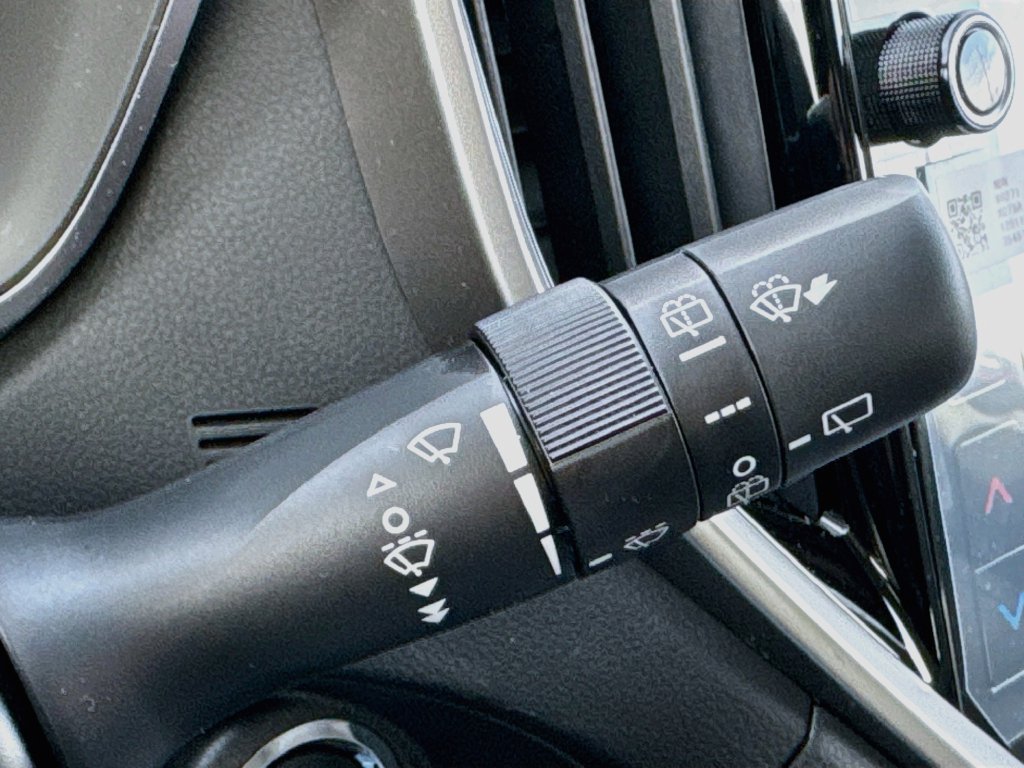 Used 2026 Subaru Ascent Limited AWD/4WD image 16