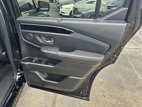Used 2023 Honda Pilot Touring image 18