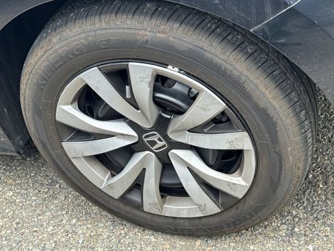Used 2025 Honda Civic LX image 4