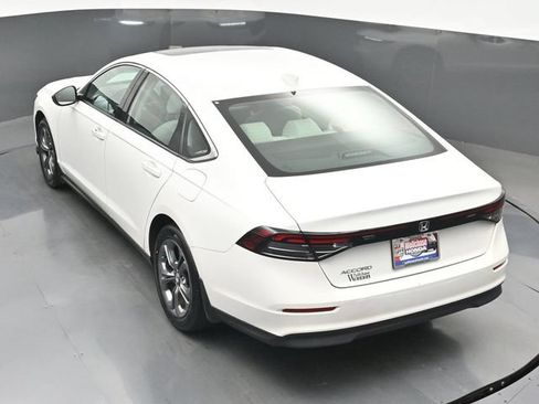 Used 2023 Honda Accord EX image 31